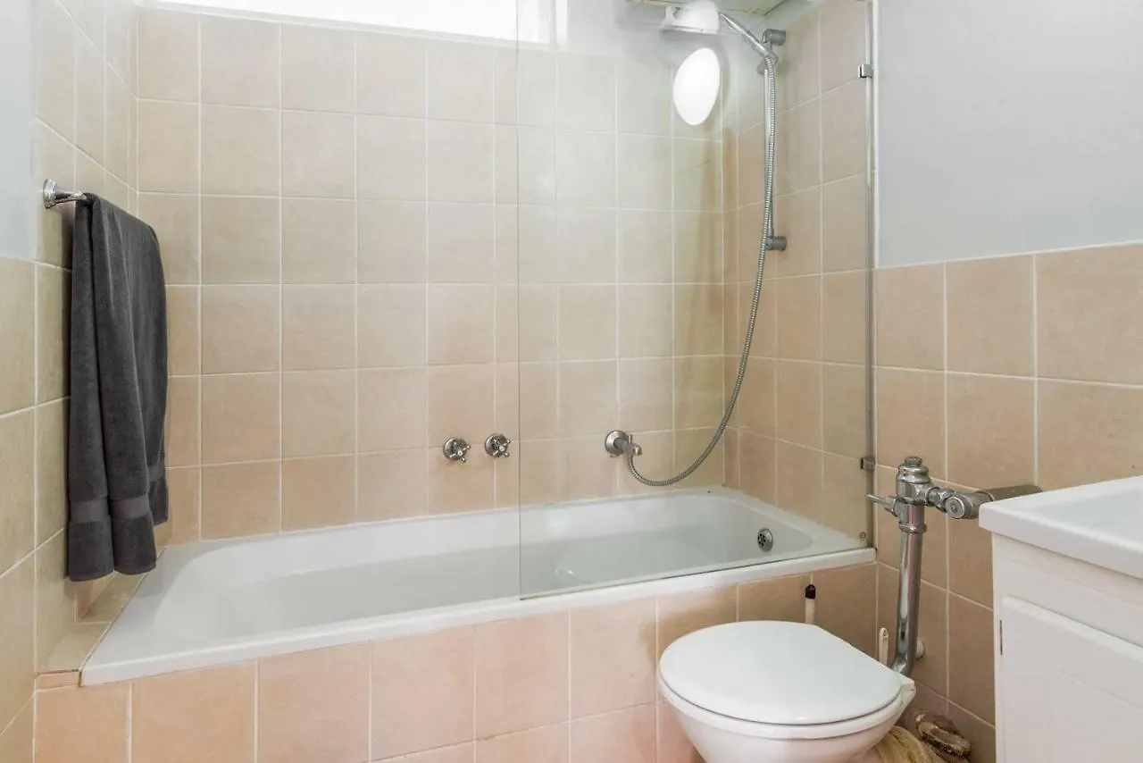 Apartamento Tranquil Garden Studio With Pool Mountain Views Ciudad del Cabo